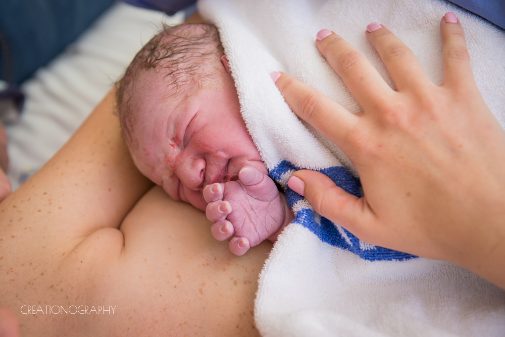 newborn baby birth photography